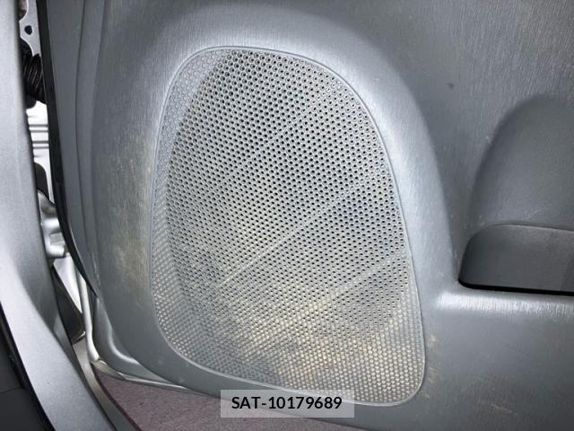 Toyota PRIUS 2010-07 7619340-17