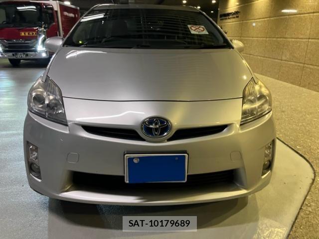 Toyota PRIUS 2010-07 7619340-1
