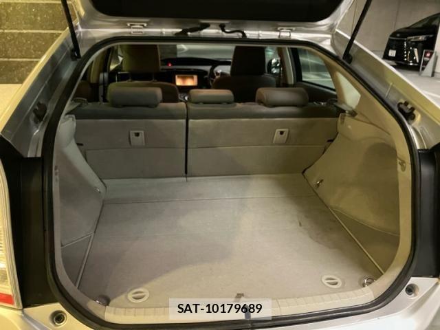 Toyota PRIUS 2010-07 7619340-6