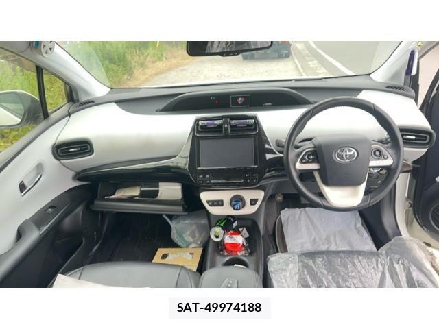Toyota PRIUS 2017-06 7619286-12
