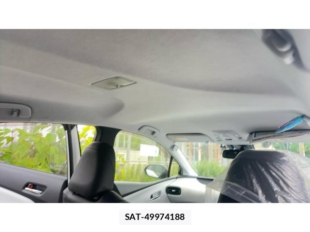 Toyota PRIUS 2017-06 7619286-13