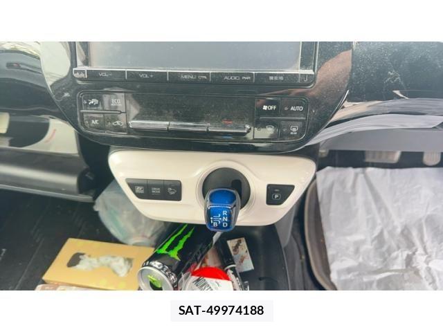 Toyota PRIUS 2017-06 7619286-17
