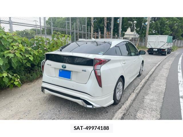 Toyota PRIUS 2017-06 7619286-5