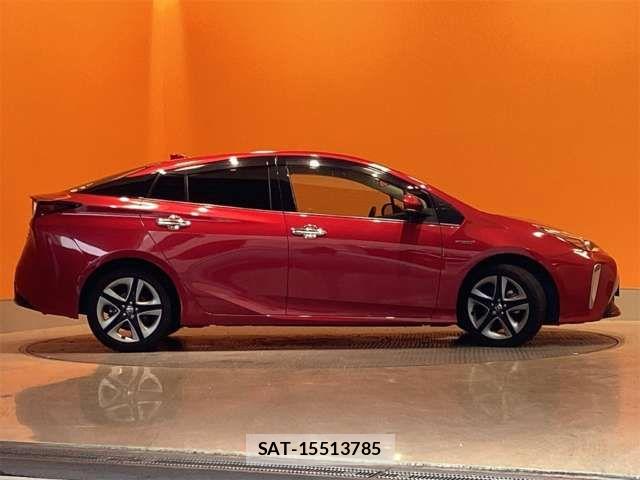 Toyota PRIUS 2019-10 7619253-9