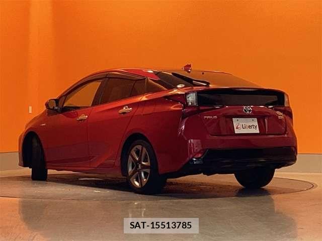 Toyota PRIUS 2019-10 7619253-12