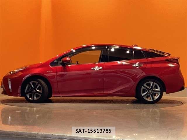 Toyota PRIUS 2019-10 7619253-13