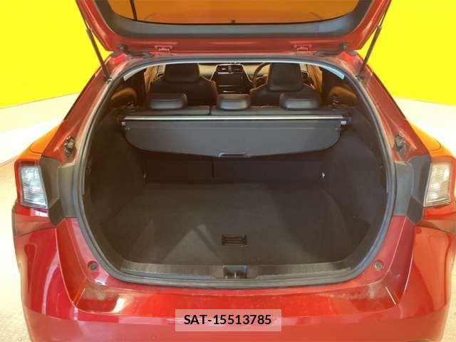 Toyota PRIUS 2019-10 7619253-16