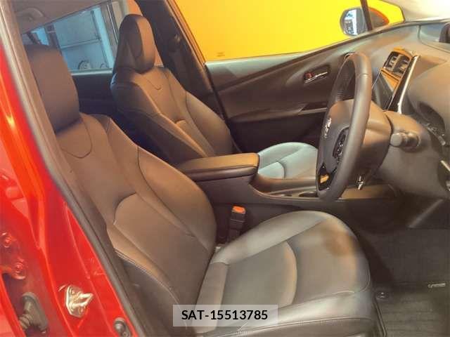 Toyota PRIUS 2019-10 7619253-17