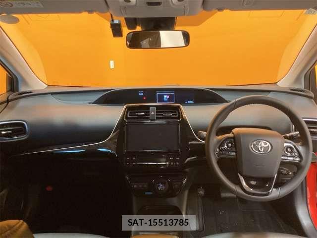Toyota PRIUS 2019-10 7619253-18
