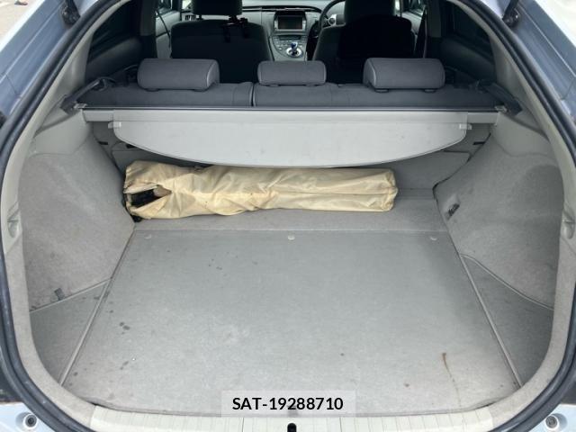 Toyota PRIUS 2010-03 7619320-14