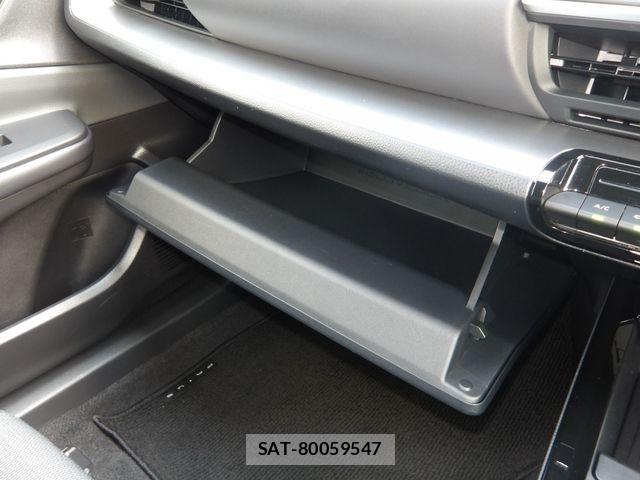 Toyota PRIUS 2023-10 7619244-23
