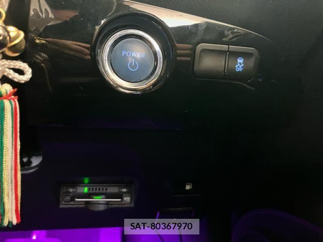 Toyota PRIUS 2018-03 7619290-13