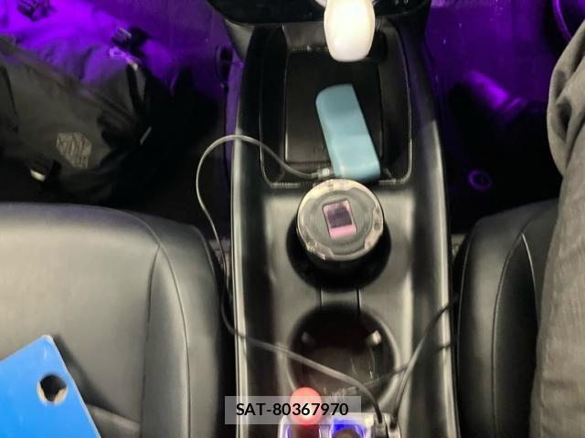 Toyota PRIUS 2018-03 7619290-15
