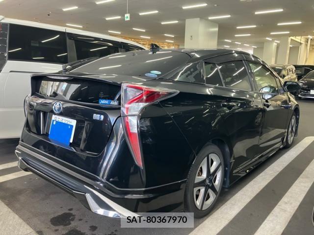 Toyota PRIUS 2018-03 7619290-3