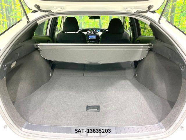 Toyota PRIUS 2016-06 7619280-10