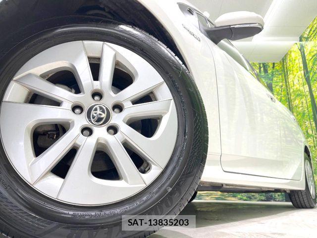 Toyota PRIUS 2016-06 7619280-12