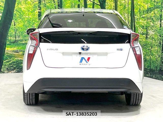 Toyota PRIUS 2016-06 7619280-14