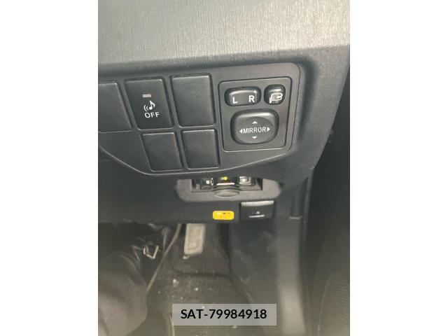Toyota PRIUS 2014-03 7619350-26