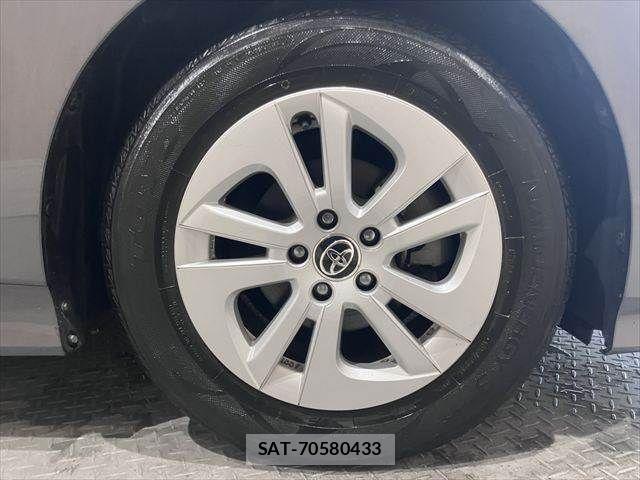 Toyota PRIUS 2016-03 7619271-12
