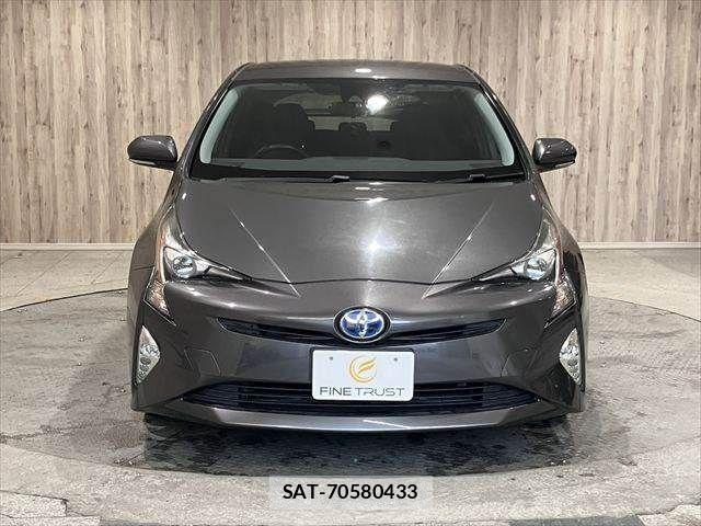 Toyota PRIUS 2016-03 7619271-13