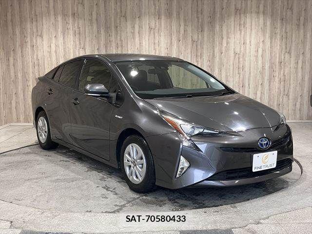 Toyota PRIUS 2016-03 7619271-14