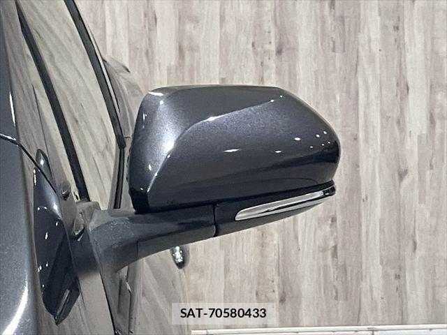 Toyota PRIUS 2016-03 7619271-20