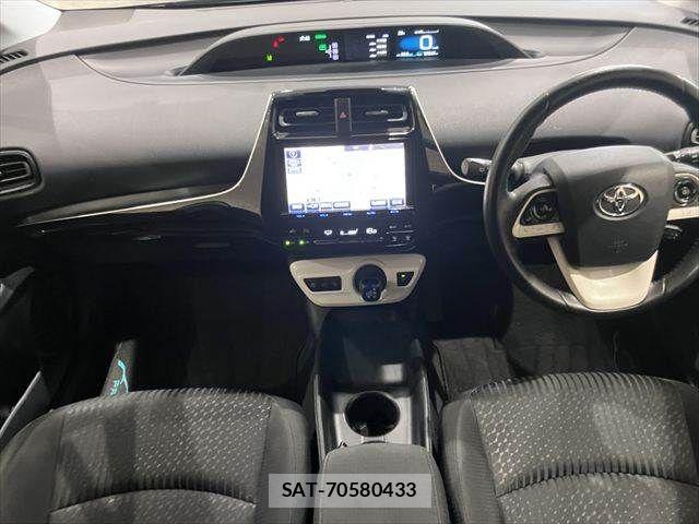 Toyota PRIUS 2016-03 7619271-2