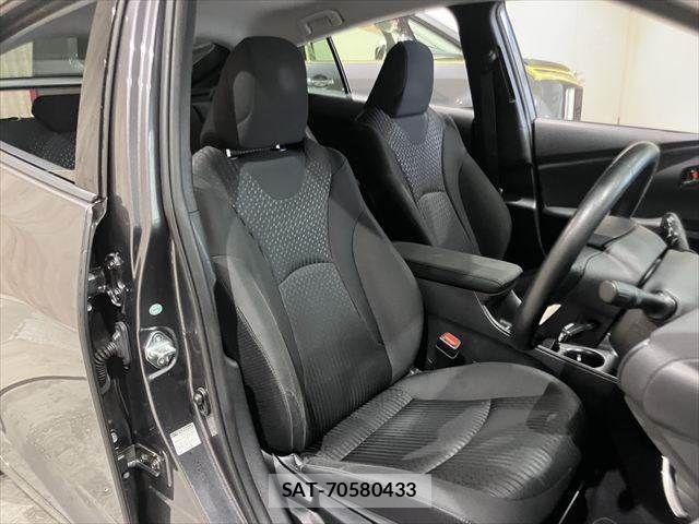 Toyota PRIUS 2016-03 7619271-6