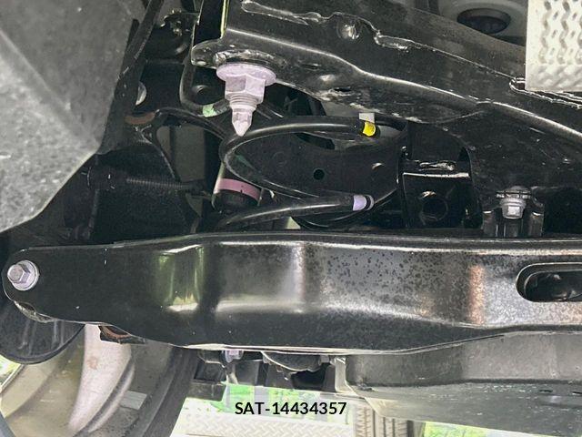 Toyota PRIUS 2025-01 7619203-19
