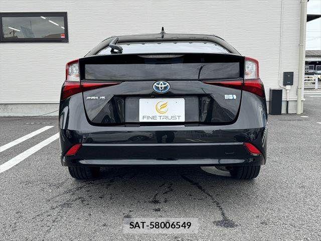 Toyota PRIUS 2022-03 7727342-15
