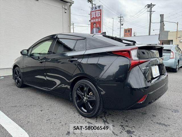 Toyota PRIUS 2022-03 7727342-16