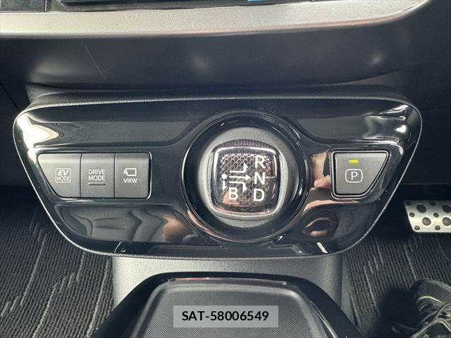Toyota PRIUS 2022-03 7727342-26