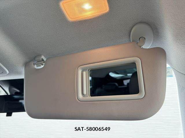 Toyota PRIUS 2022-03 7727342-28
