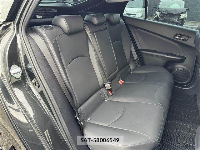 Toyota PRIUS 2022-03 7727342-5