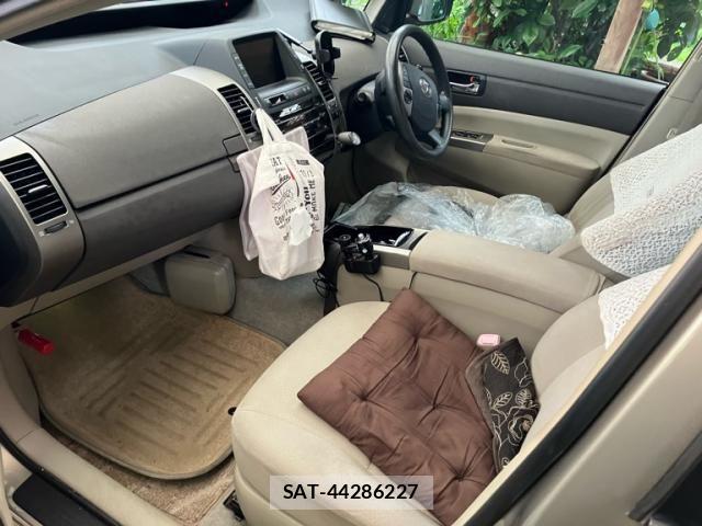 Toyota PRIUS 2006-01 7727455-8
