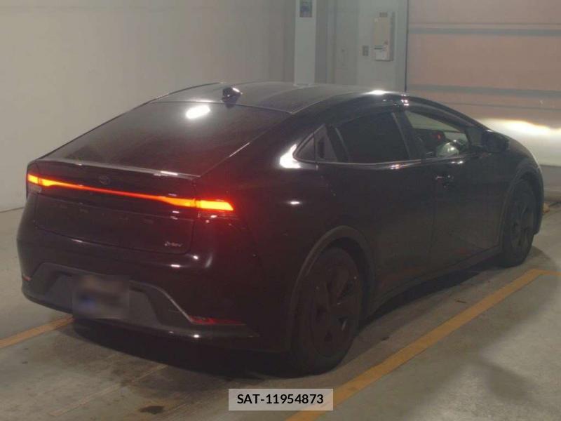 Toyota  2023-05 7718542-1