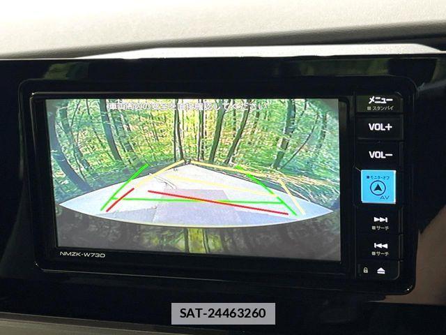 Toyota PRIUS 2023-11 7727335-3
