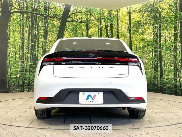 Toyota PRIUS 2025-08 7788402-15
