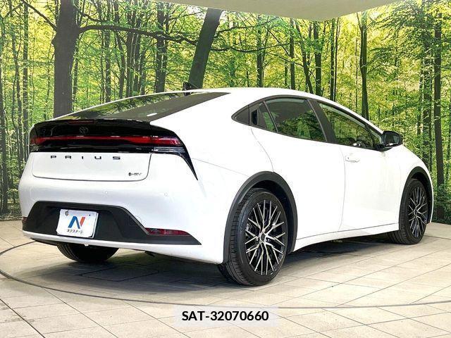 Toyota PRIUS 2025-08 7788402-17