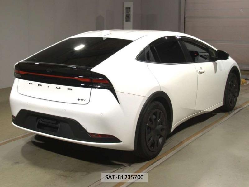 Toyota PRIUS 2023-06 7831743-1