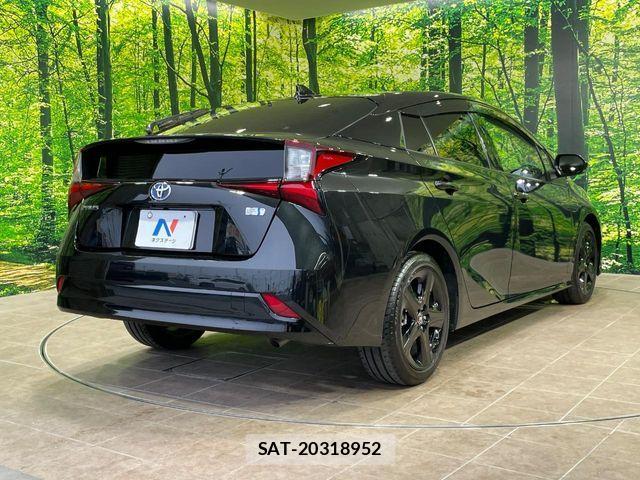 Toyota PRIUS 2022-02 7878825-16