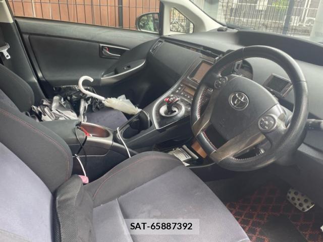 Toyota PRIUS 2012-07 7878879-9
