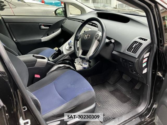 Toyota PRIUS 2012-06 7878892-11