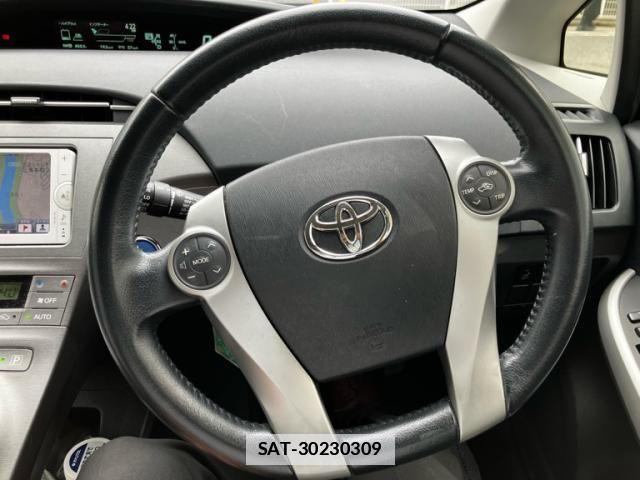 Toyota PRIUS 2012-06 7878892-17