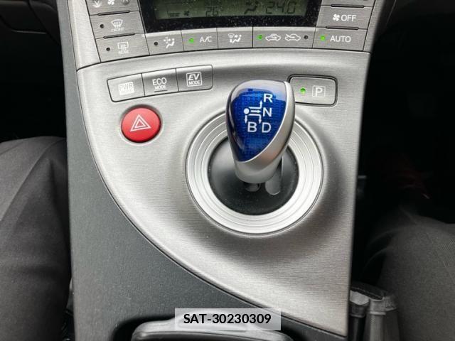 Toyota PRIUS 2012-06 7878892-24