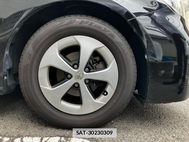 Toyota PRIUS 2012-06 7878892-5