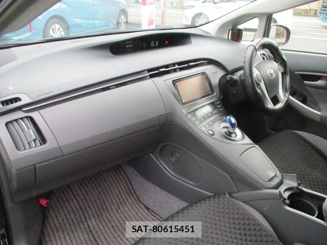 Toyota PRIUS 2010-06 7878925-11