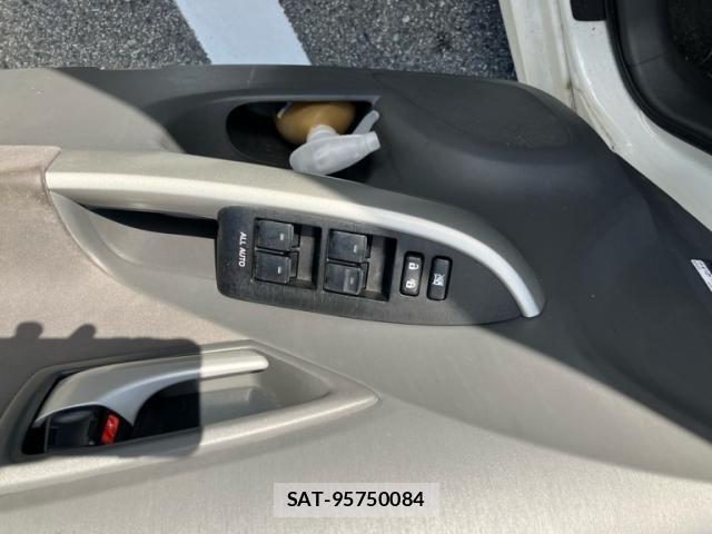 Toyota PRIUS 2011-11 7878933-13