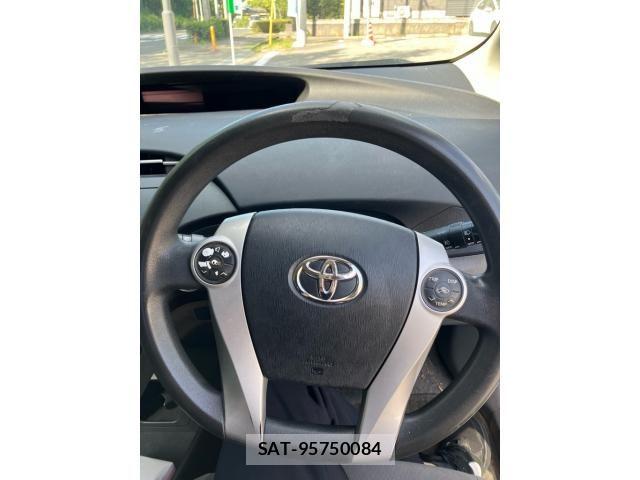 Toyota PRIUS 2011-11 7878933-17