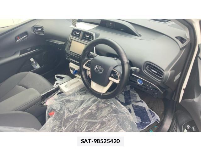 Toyota PRIUS 2017-03 7878858-16